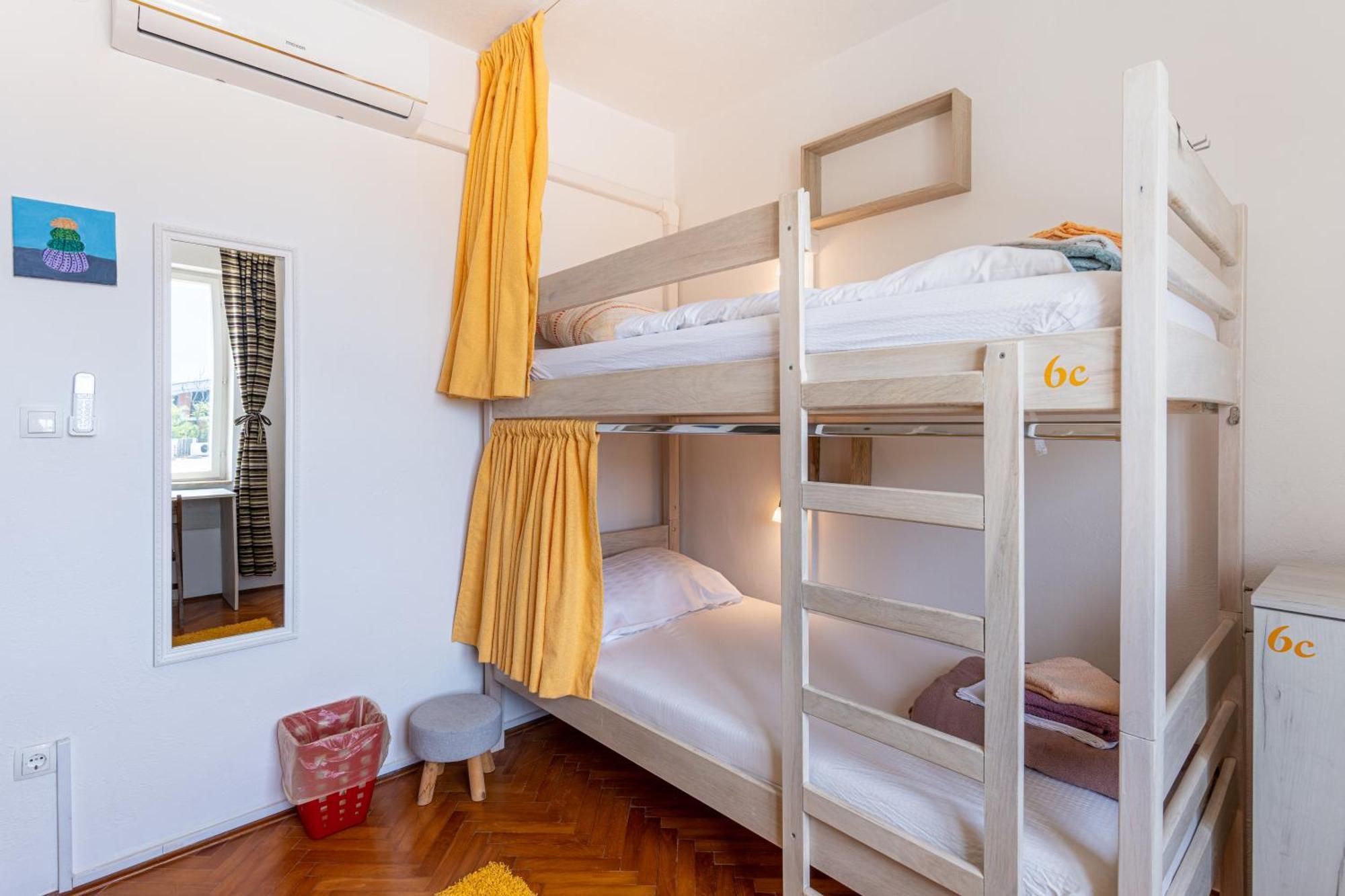 Hostel Casa La Cha Новалья Экстерьер фото