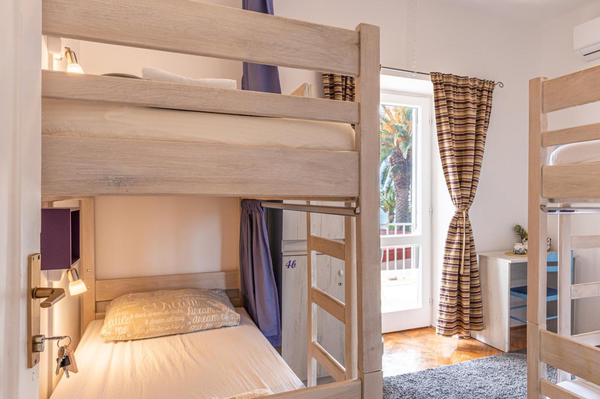 Hostel Casa La Cha Новалья Экстерьер фото
